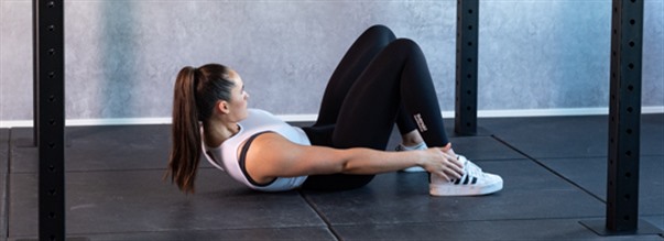 Siderotation (alternate heel touches)