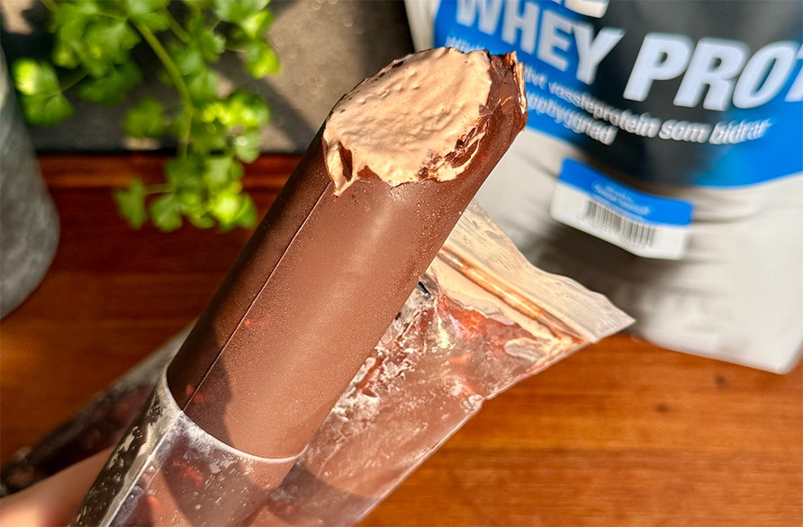 En chokoladeis i pose.